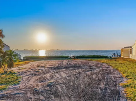 2308 Palma Sola Boulevard Bradenton FL 34209