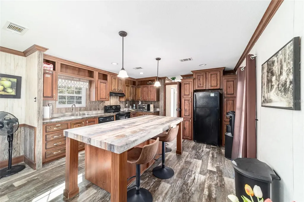 14181 SE 211th Court Umatilla FL 32784