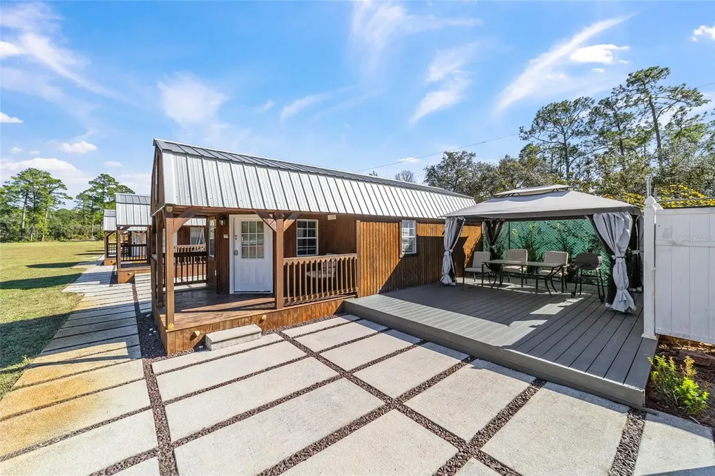 14181 SE 211th Court Umatilla FL 32784