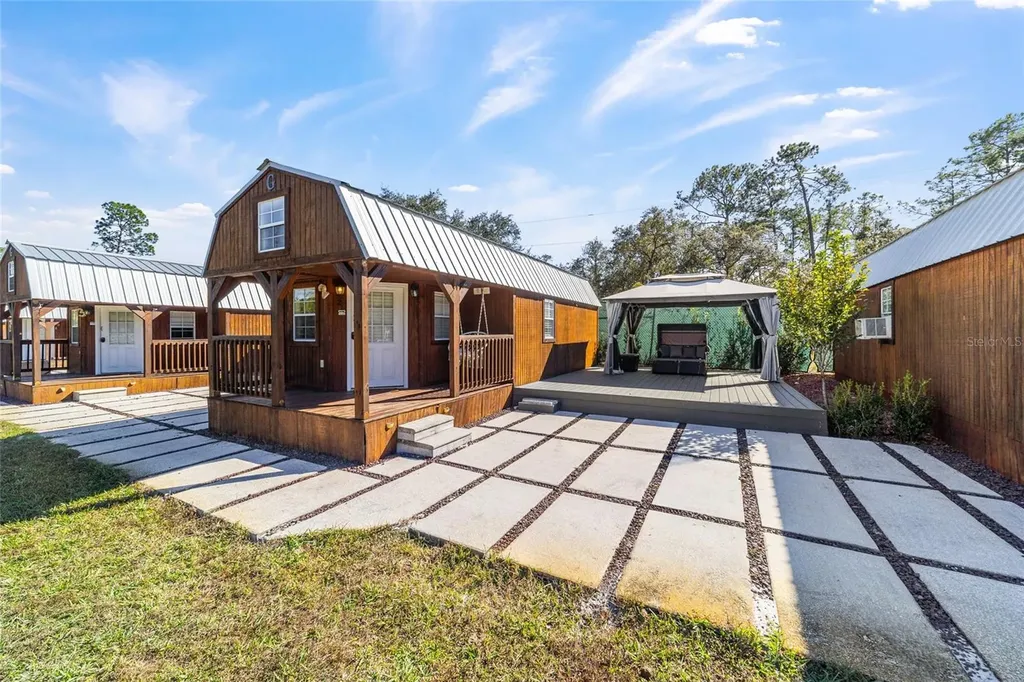 14181 SE 211th Court Umatilla FL 32784