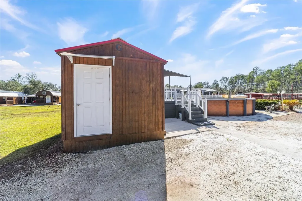 14181 SE 211th Court Umatilla FL 32784