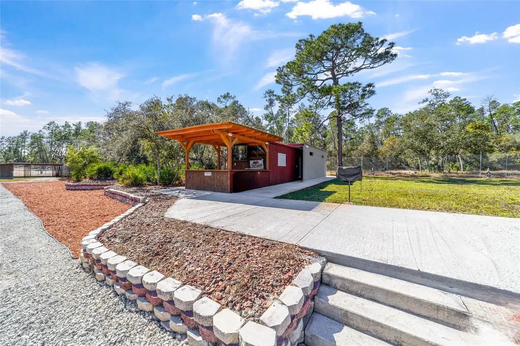 14181 SE 211th Court Umatilla FL 32784