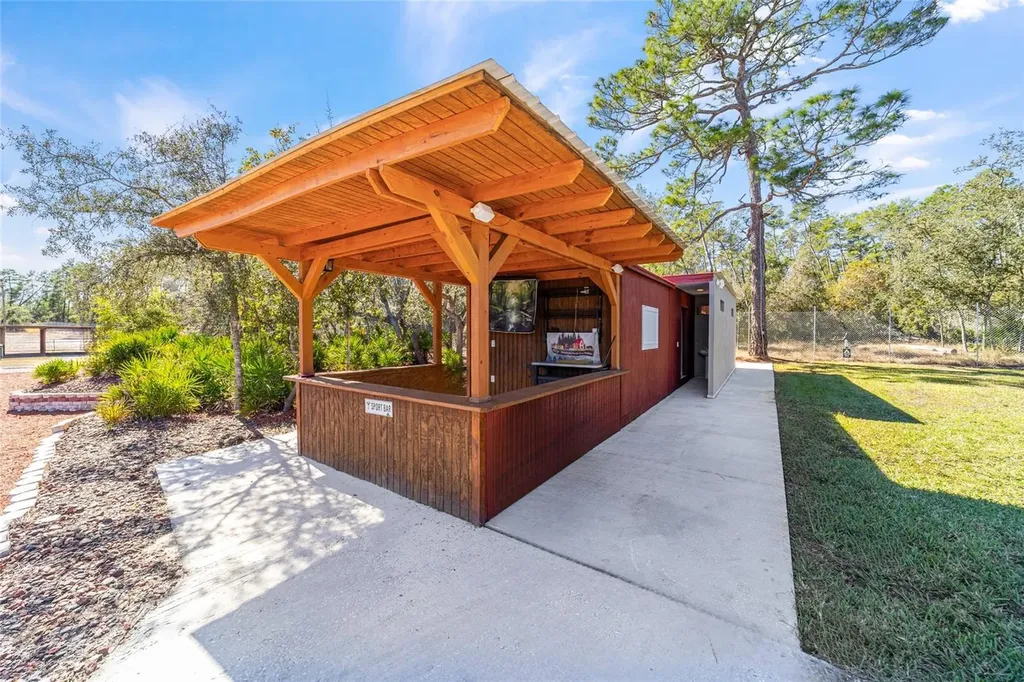 14181 SE 211th Court Umatilla FL 32784