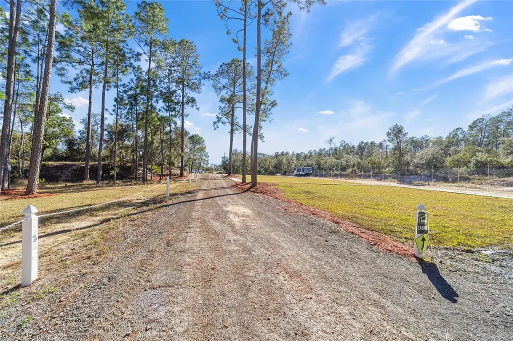 14181 SE 211th Court Umatilla FL 32784