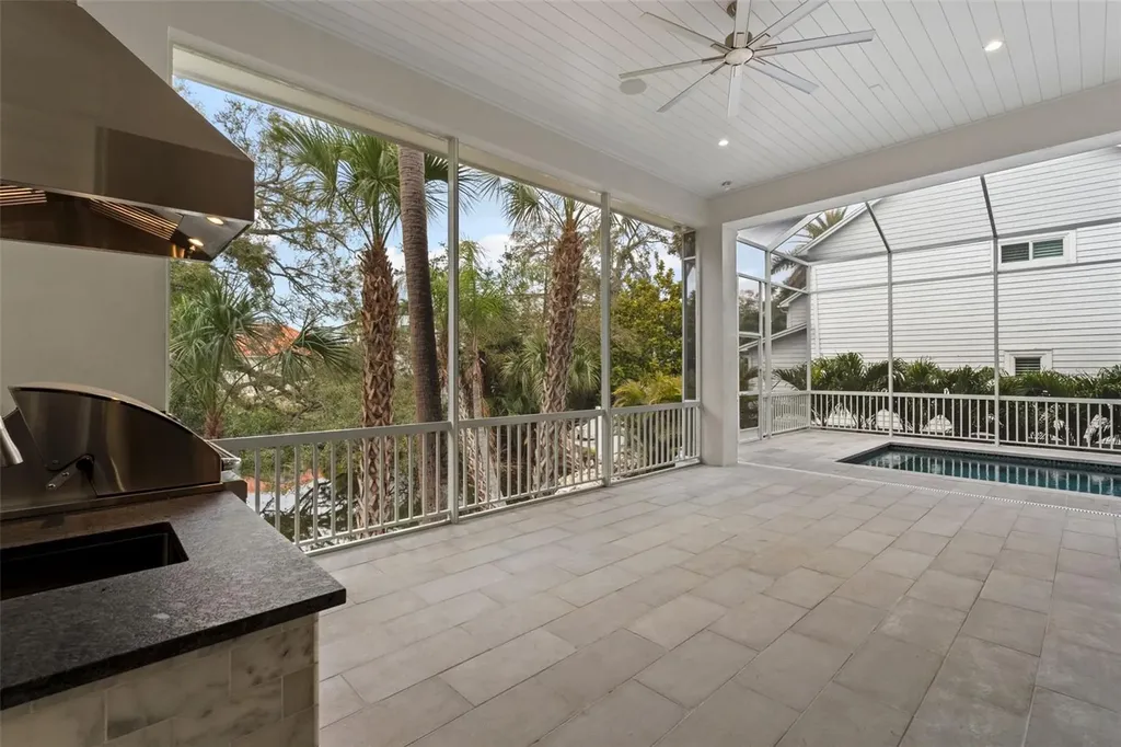 423 S Royal Poinciana Drive Tampa FL 33609