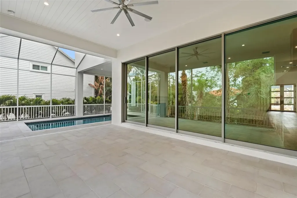 423 S Royal Poinciana Drive Tampa FL 33609