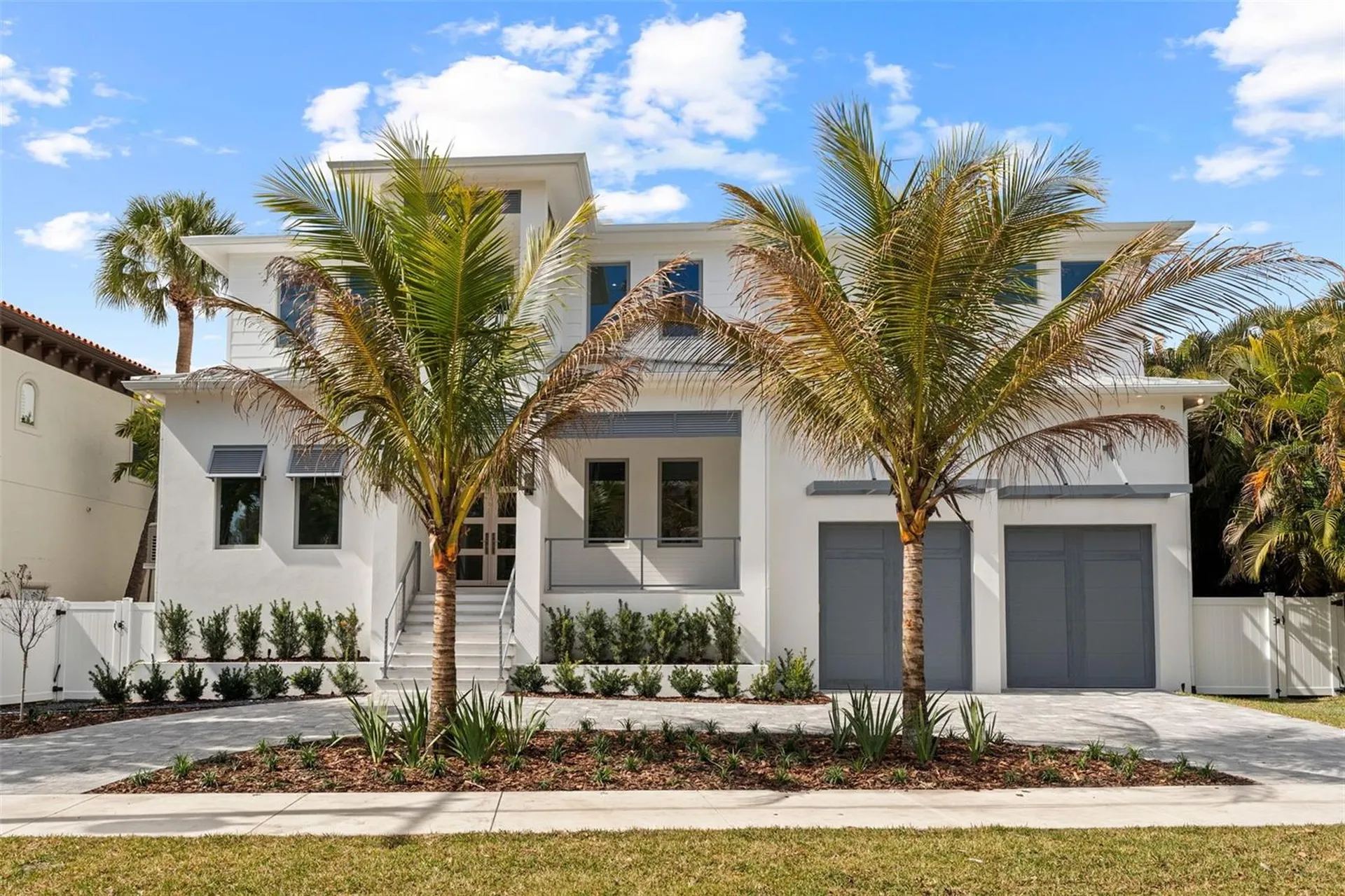 423 S Royal Poinciana Drive Tampa FL 33609