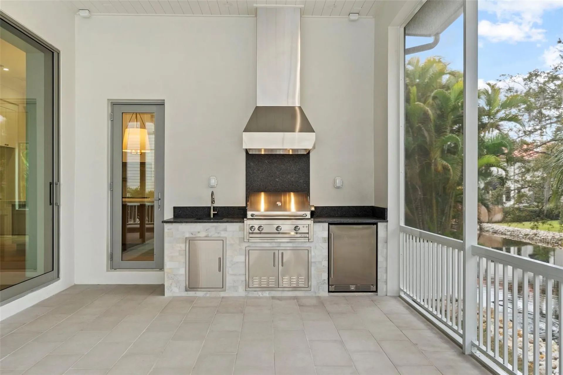 423 S Royal Poinciana Drive Tampa FL 33609