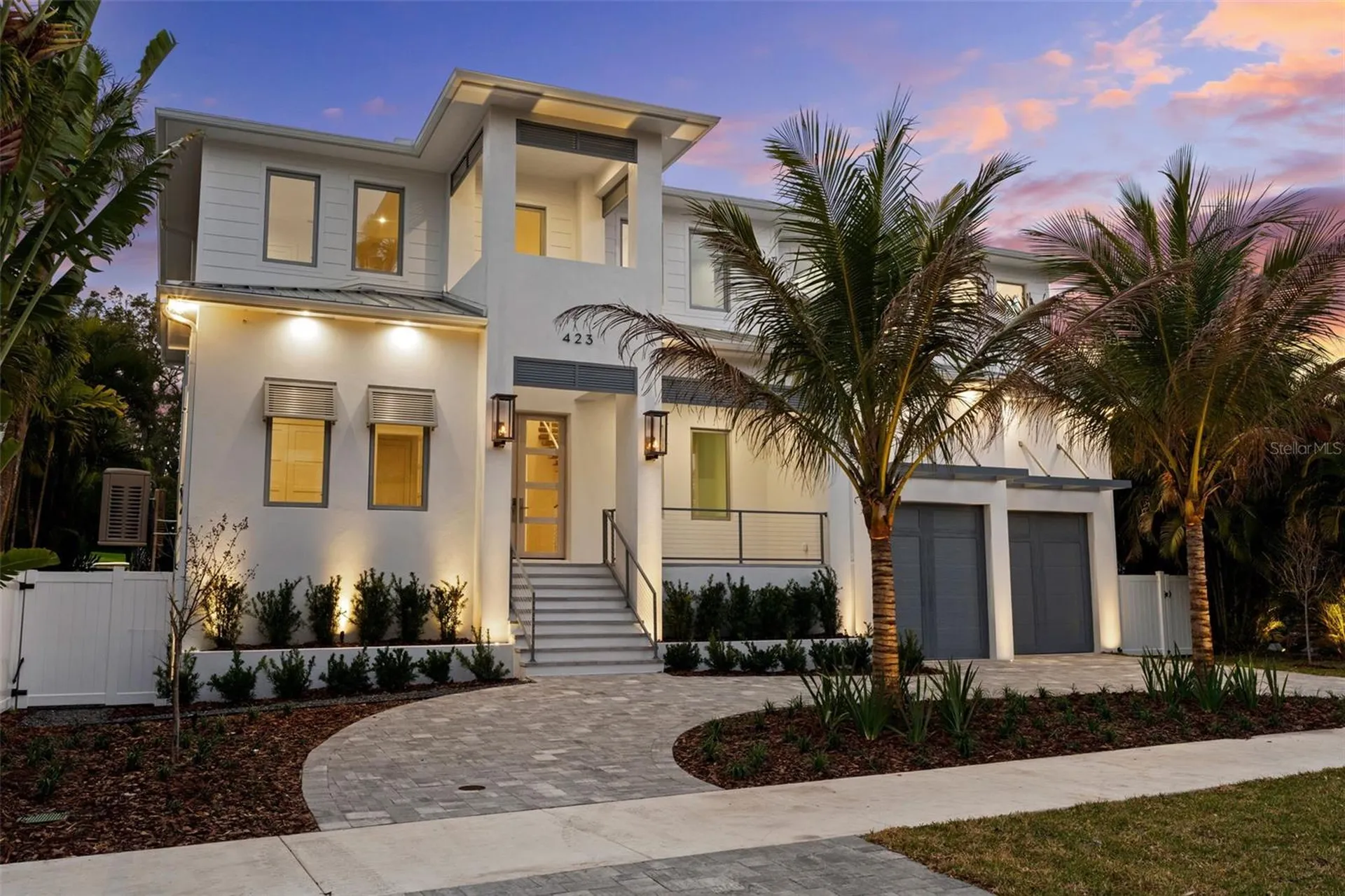 423 S Royal Poinciana Drive Tampa FL 33609