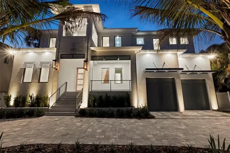 423 S Royal Poinciana Drive Tampa FL 33609