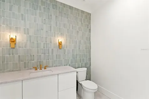 423 S Royal Poinciana Drive Tampa FL 33609