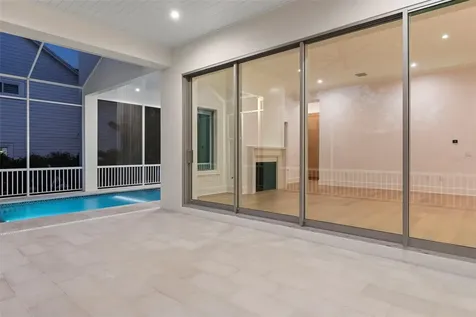 423 S Royal Poinciana Drive Tampa FL 33609
