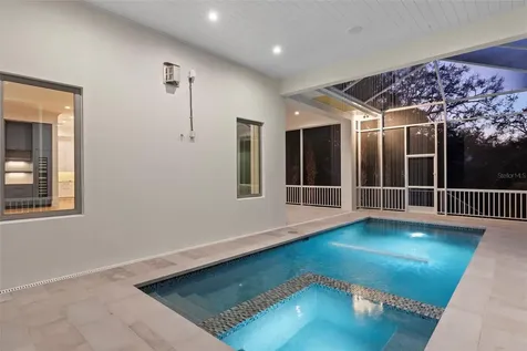 423 S Royal Poinciana Drive Tampa FL 33609