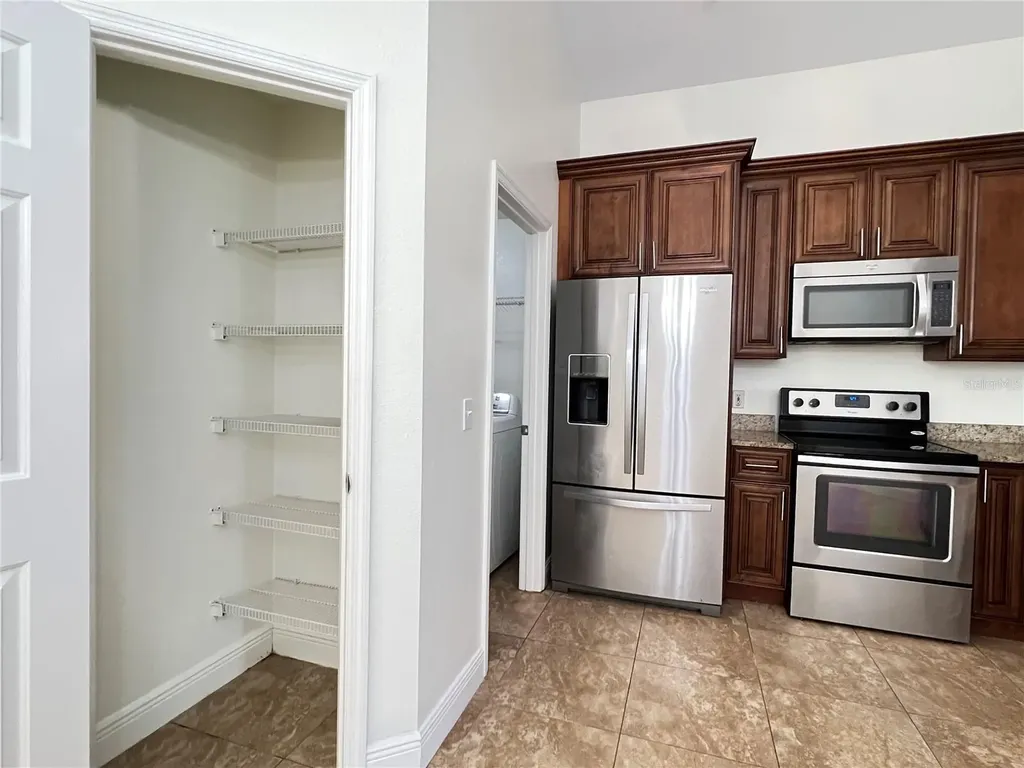 2859 Blooming Alamanda Loop Kissimmee FL 34747