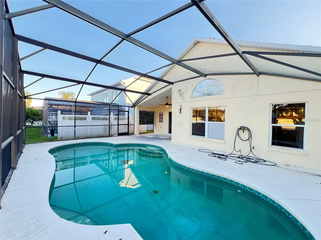 2859 Blooming Alamanda Loop Kissimmee FL 34747