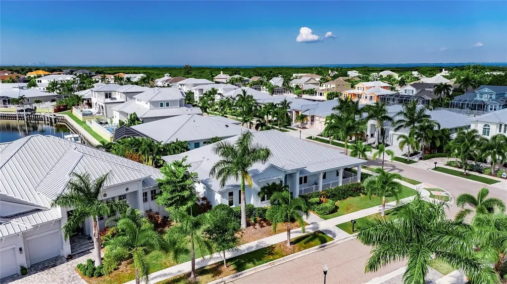 5720 Tybee Island Drive Apollo Beach FL 33572