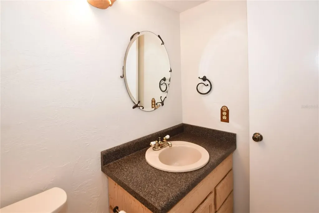 690 Island Way Clearwater FL 33767