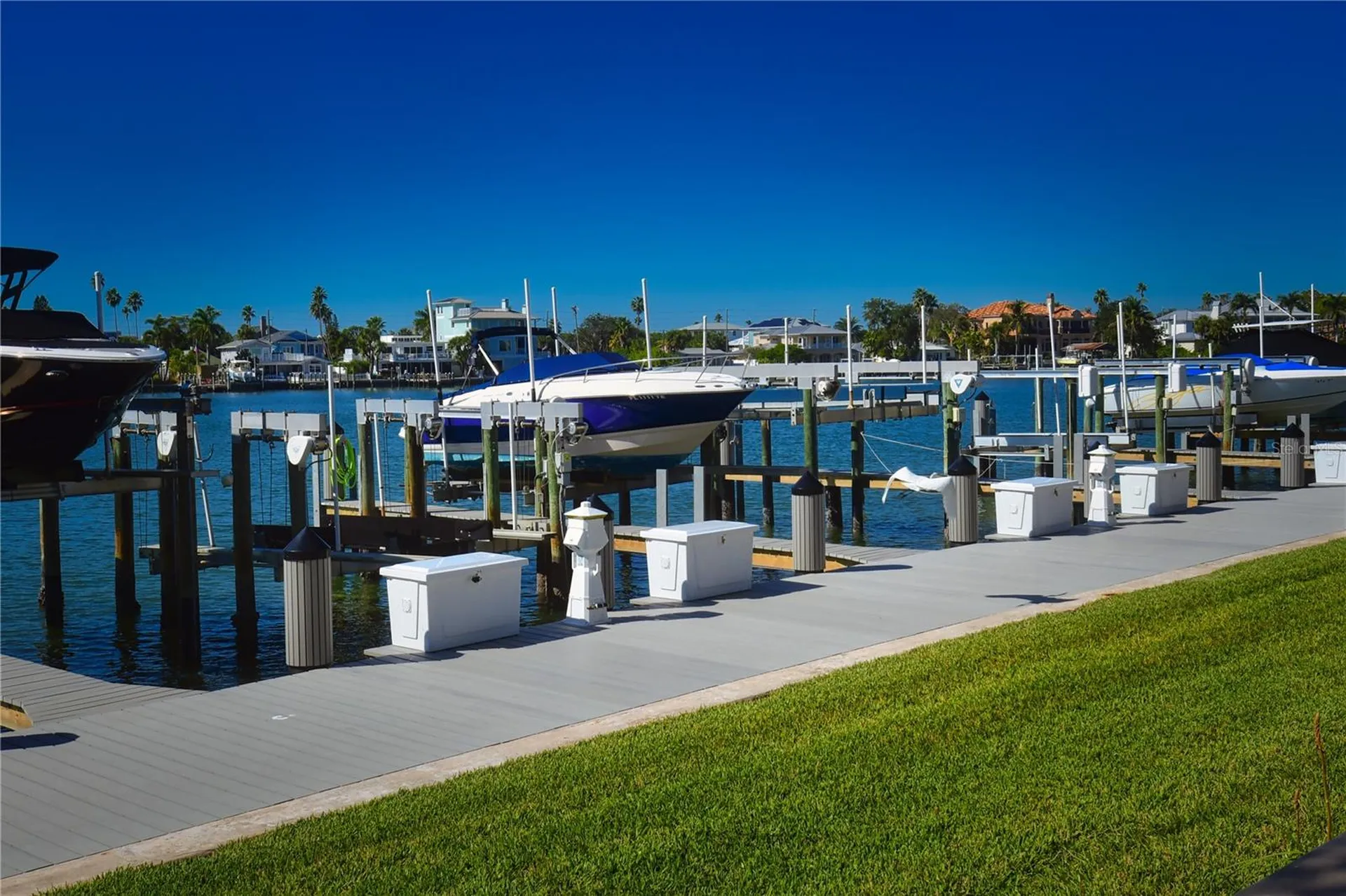 690 Island Way Clearwater FL 33767