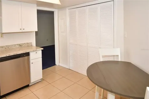 690 Island Way Clearwater FL 33767