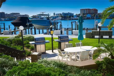 690 Island Way Clearwater FL 33767