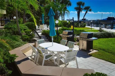 690 Island Way Clearwater FL 33767
