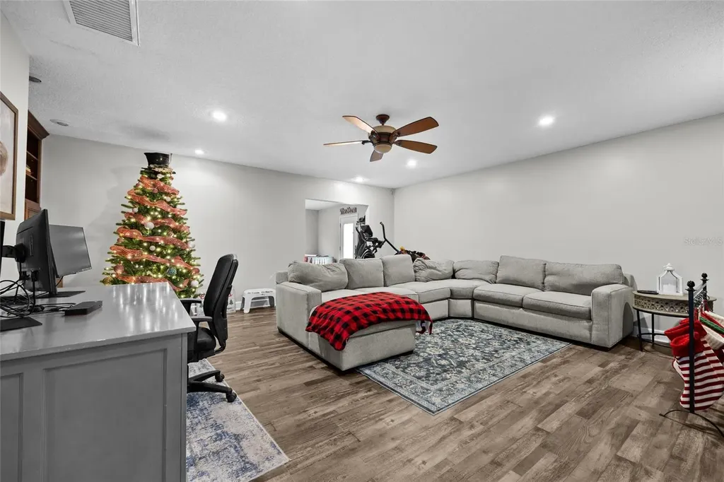 6864 NW County Road 229a Starke FL 32091