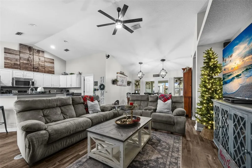 6864 NW County Road 229a Starke FL 32091