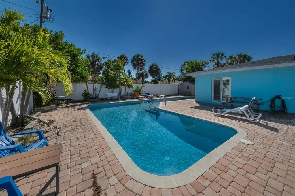 424 88th Avenue St Pete Beach FL 33706