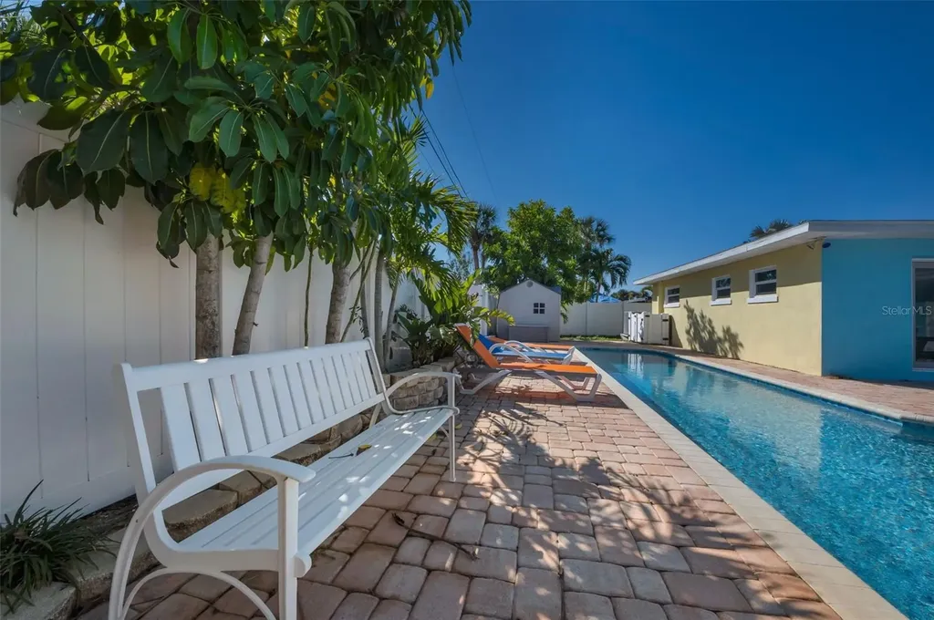 424 88th Avenue St Pete Beach FL 33706