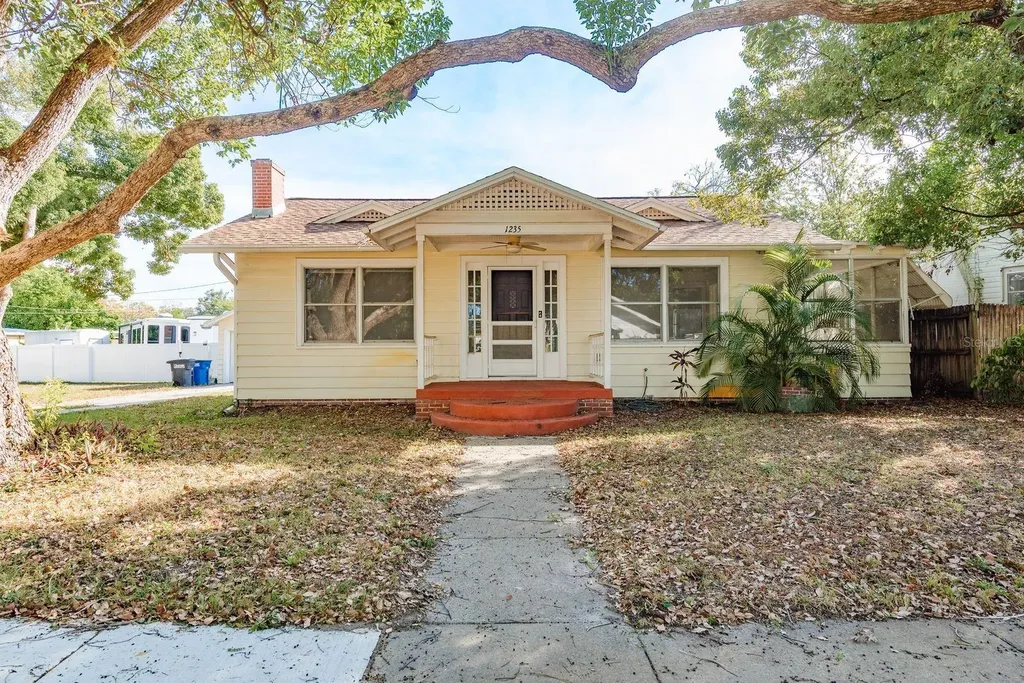 1235 Idlewild Drive Clearwater FL 33755
