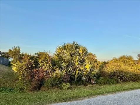 Lenape Lane North Port FL 34291