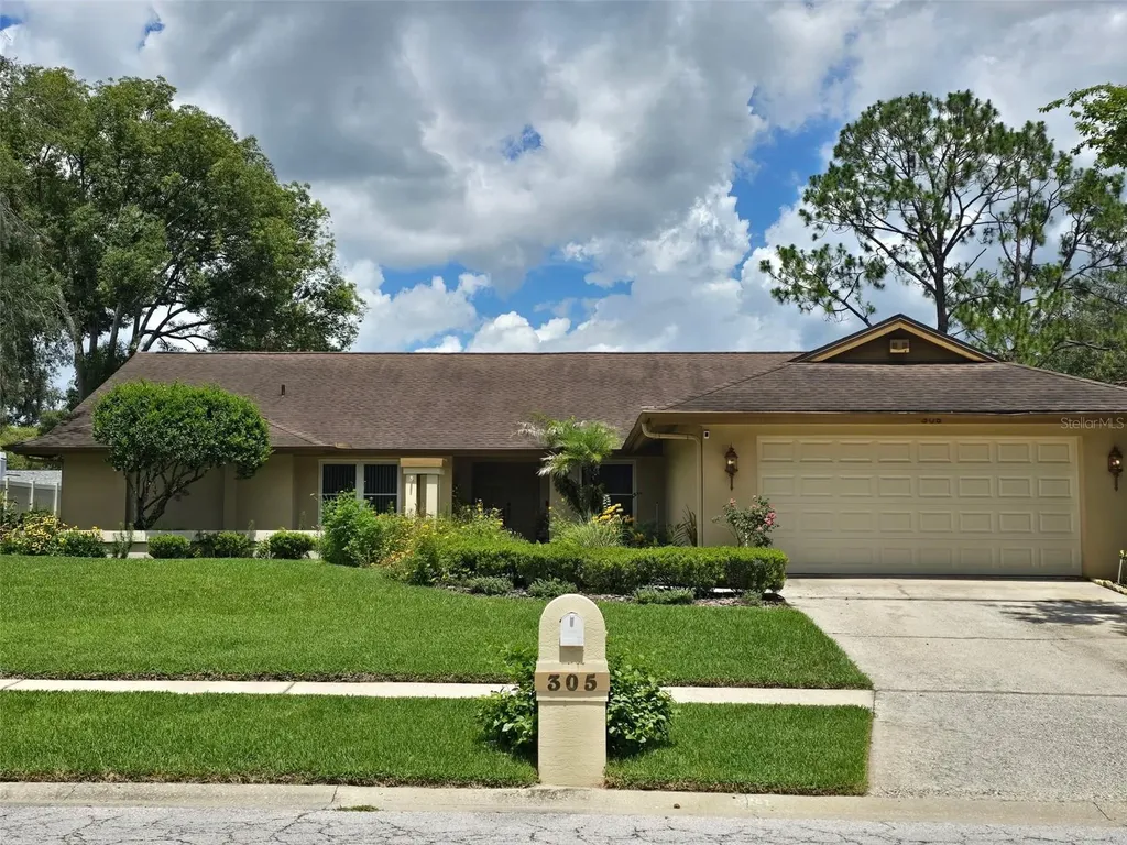 305 Running Horse Road Seffner FL 33584