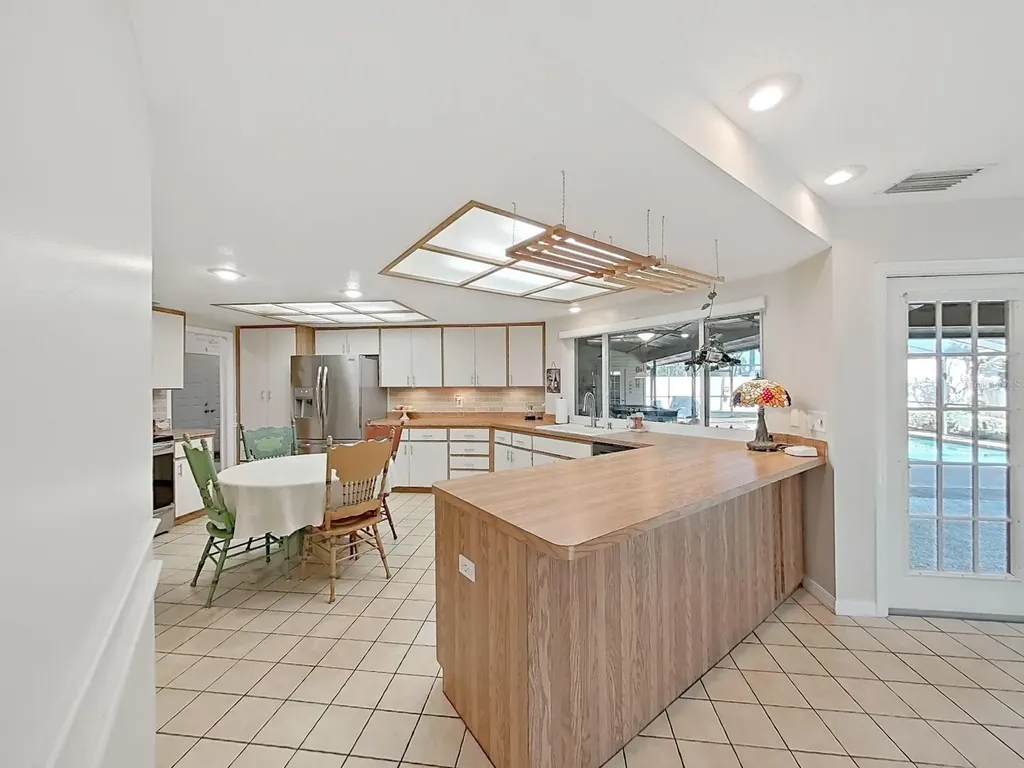 305 Running Horse Road Seffner FL 33584