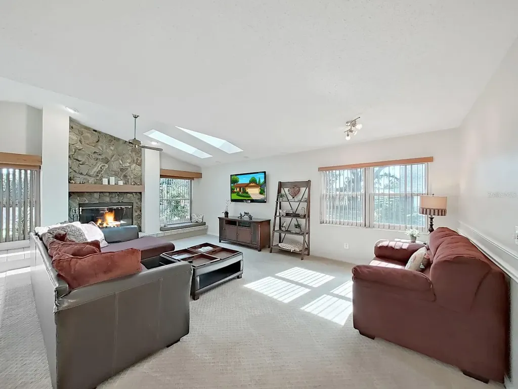 305 Running Horse Road Seffner FL 33584