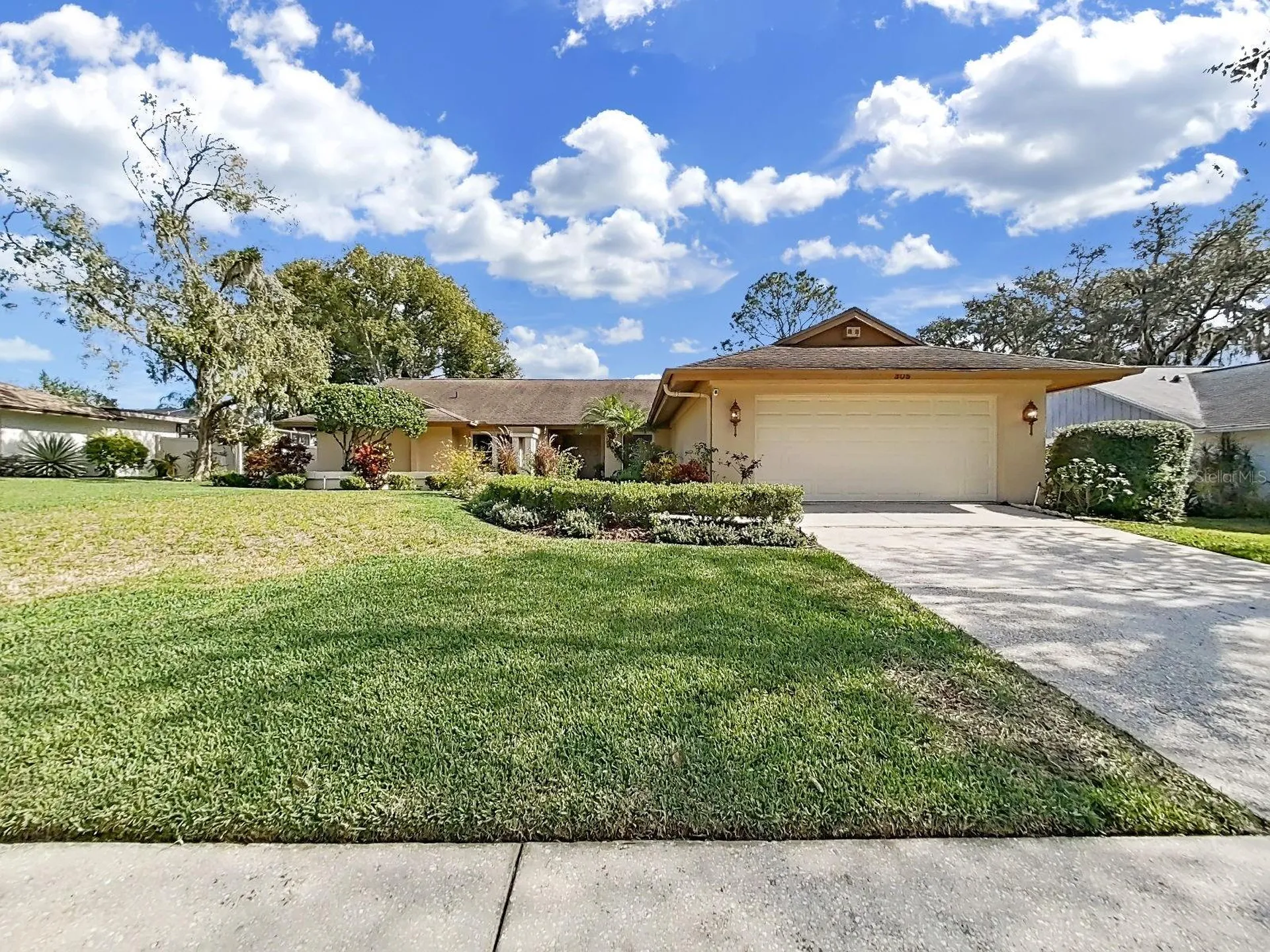 305 Running Horse Road Seffner FL 33584