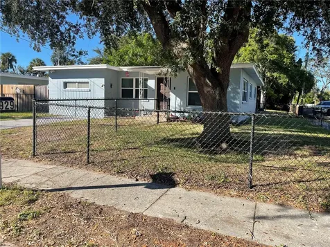 1929 3rd Avenue E Bradenton FL 34208