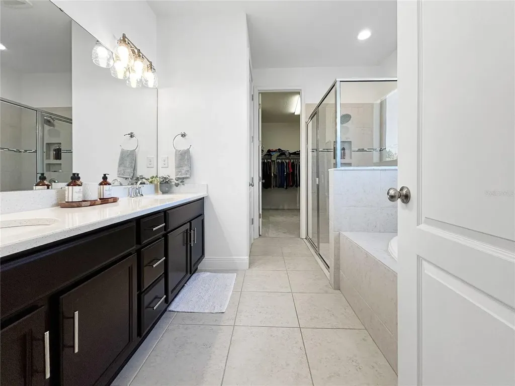 1619 Anastacia Lane Sun City Center FL 33573