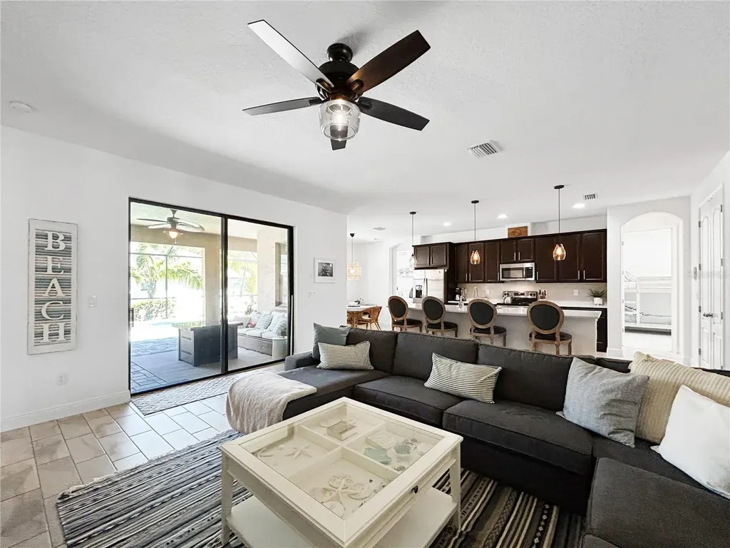 1619 Anastacia Lane Sun City Center FL 33573