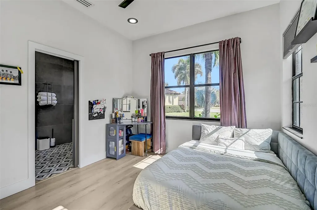 3635 80th Drive E Sarasota FL 34243