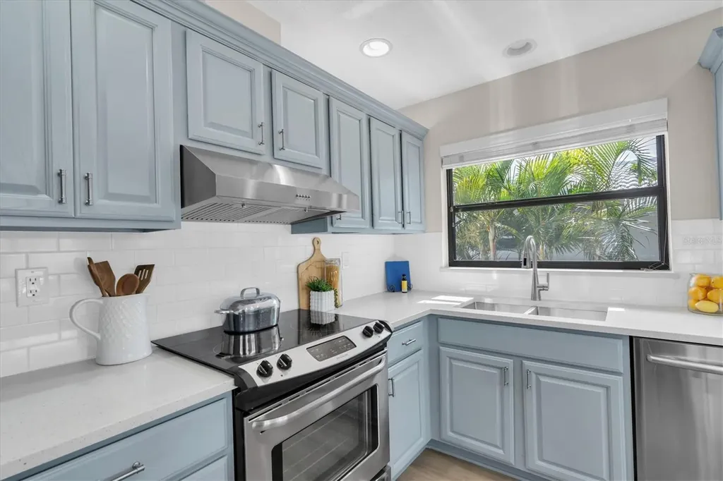 212 Westwinds Drive Palm Harbor FL 34683