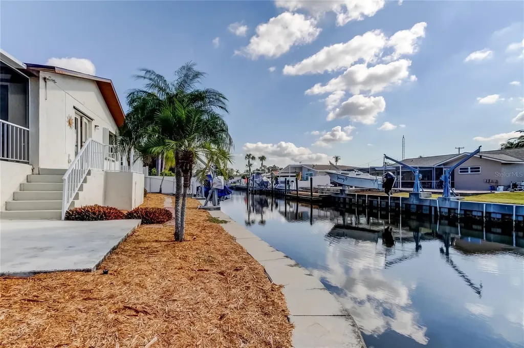 212 Westwinds Drive Palm Harbor FL 34683