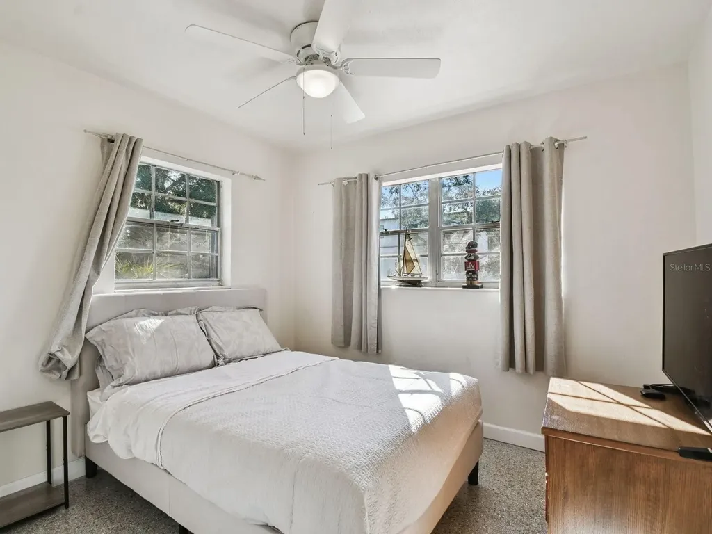 2901 W Elrod Avenue Tampa FL 33611
