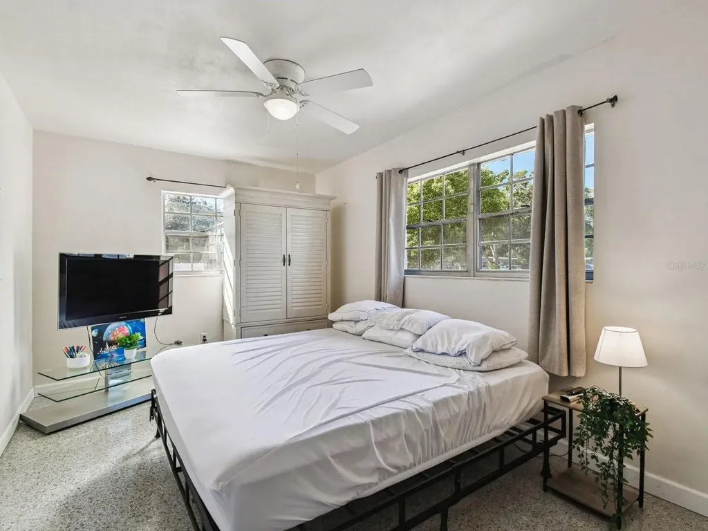 2901 W Elrod Avenue Tampa FL 33611