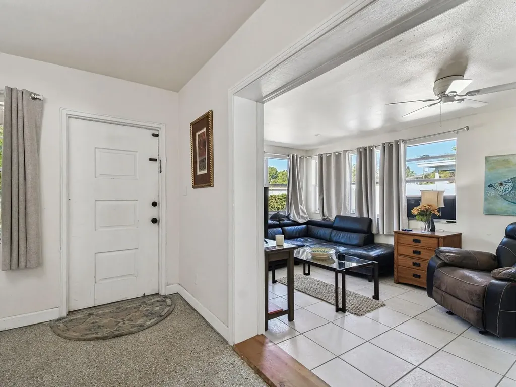 2901 W Elrod Avenue Tampa FL 33611
