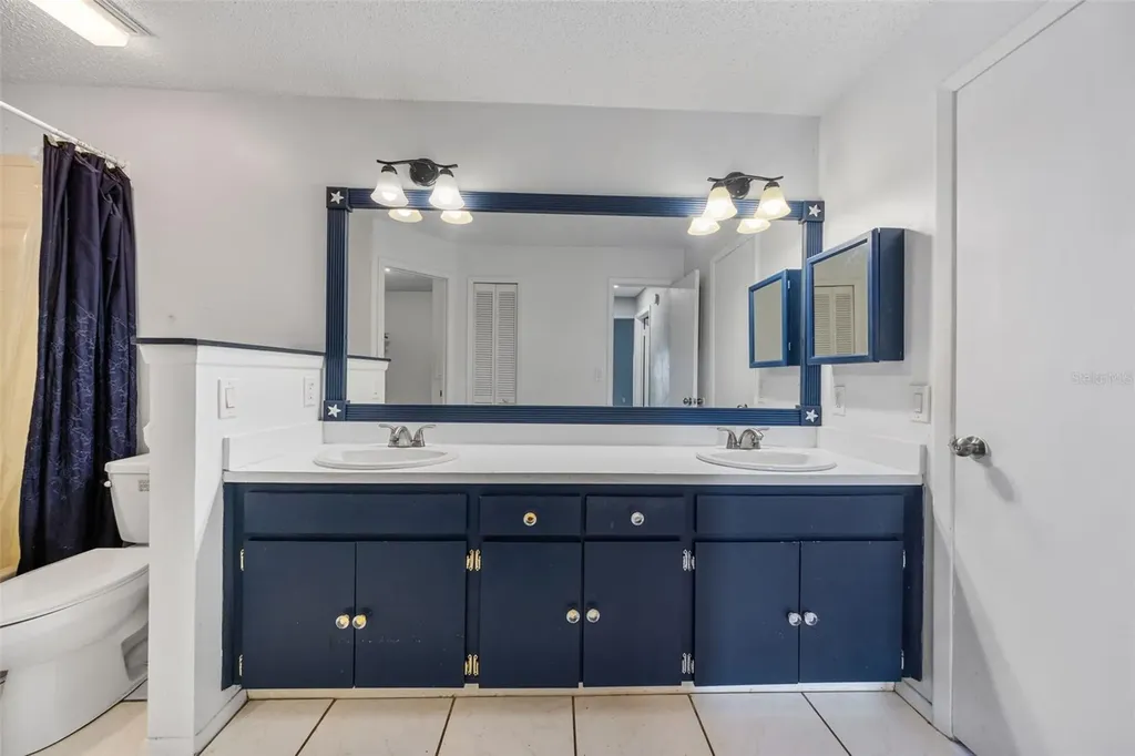 10815 Venice Circle Tampa FL 33635
