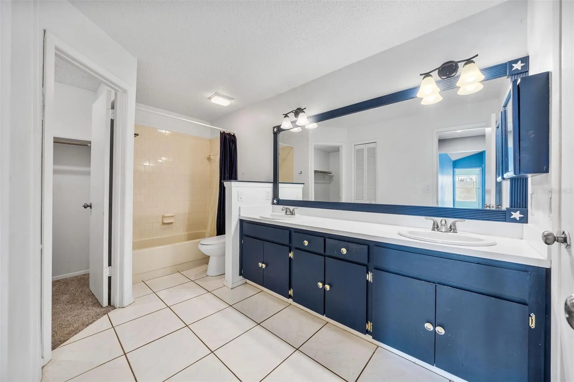 10815 Venice Circle Tampa FL 33635