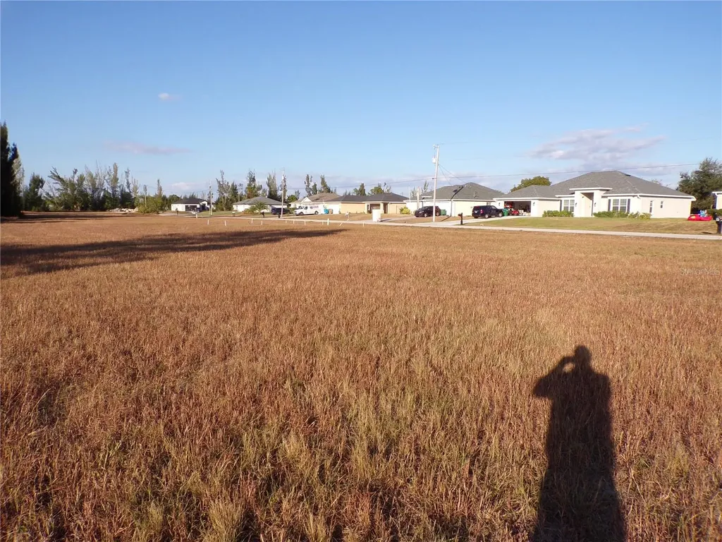 1906 NW 23rd Avenue Cape Coral FL 33993