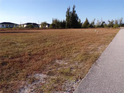 1906 NW 23rd Avenue Cape Coral FL 33993