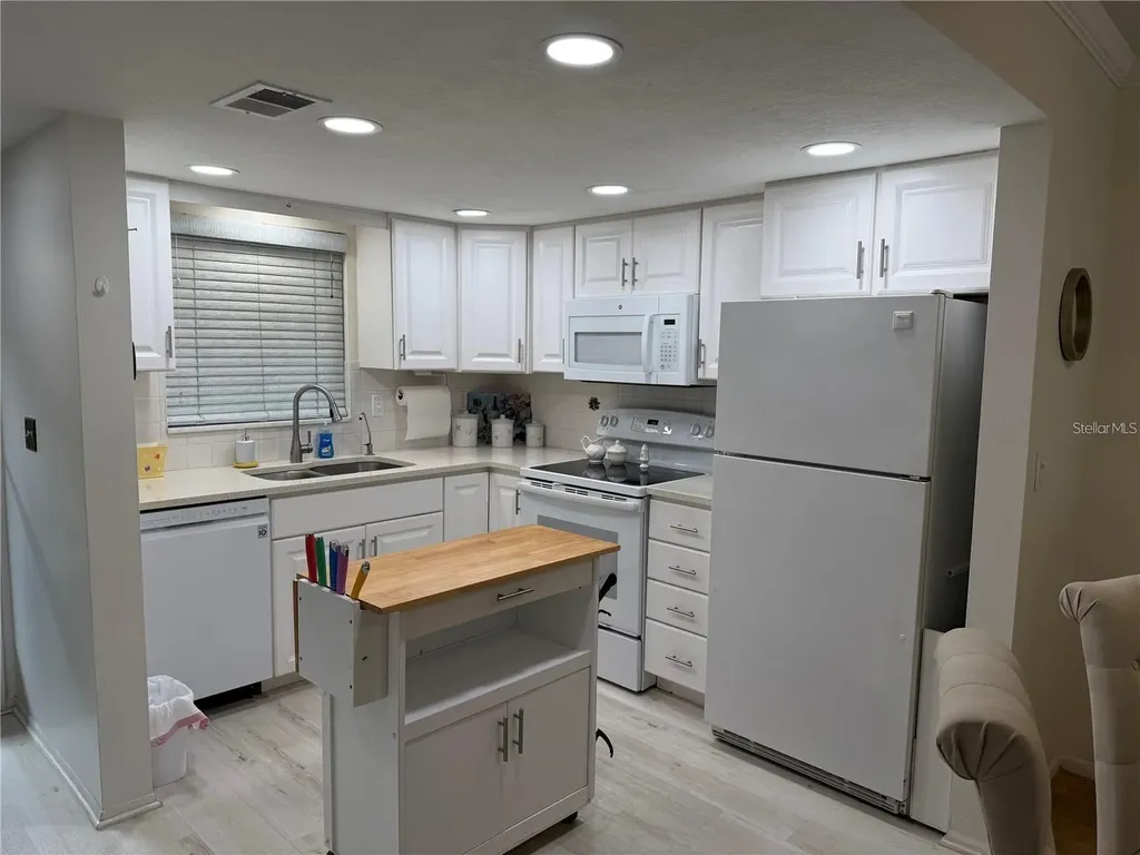 1100 E Bay Drive Largo FL 33770