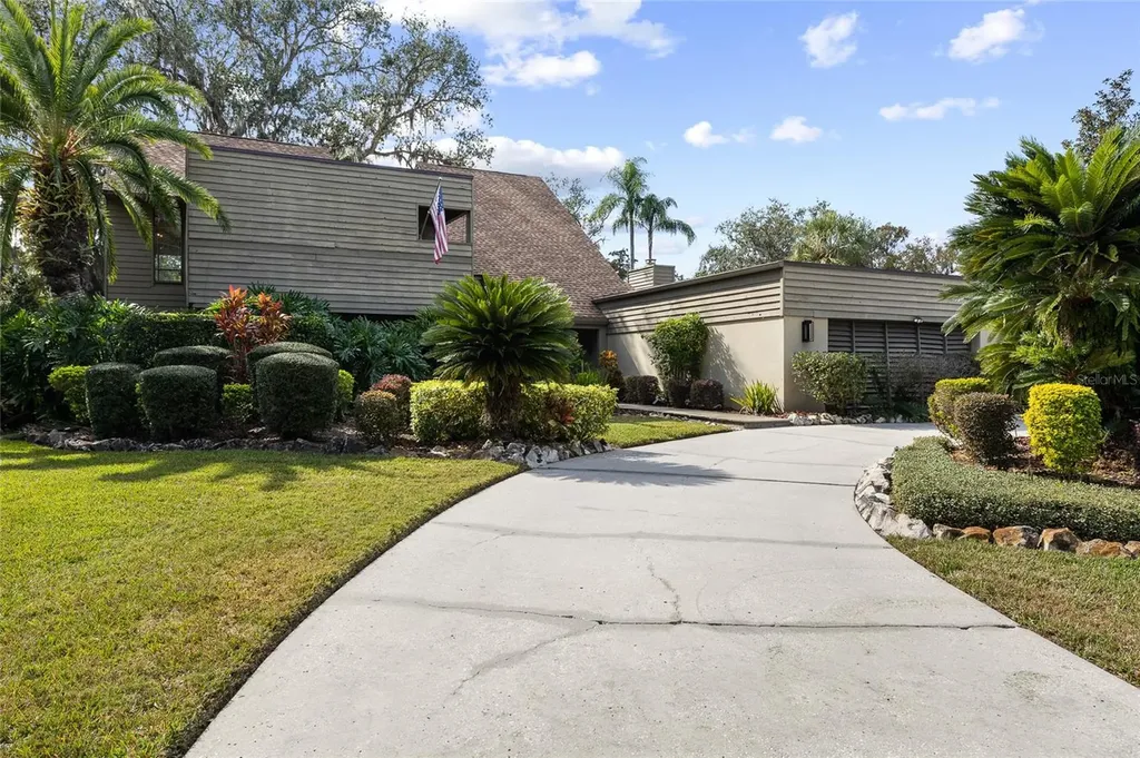 1221 N Riverhills Drive Temple Terrace FL 33617